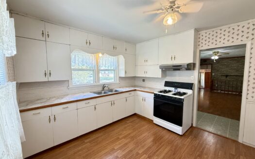 1401 Oak Street, Marysville, KS