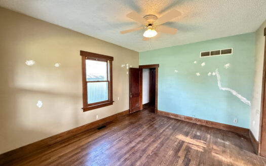 405 Walnut Street, Marysville, KS