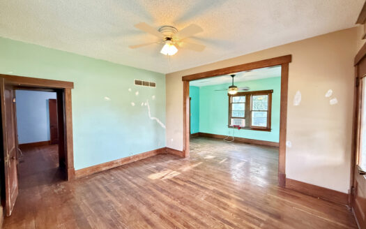 405 Walnut Street, Marysville, KS